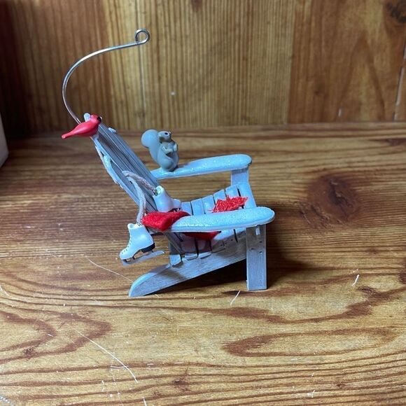 Hallmark Keepsake Ornament 2006 A Winter Perch in Original Box - Picture 6 of 7